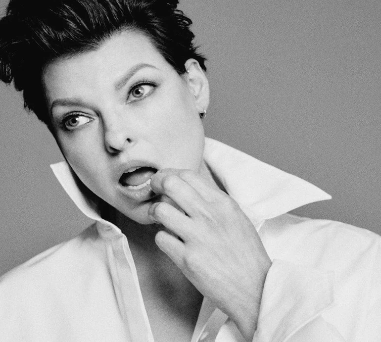 Не бажаю слухати, як хтось дихає: Євангеліста пояснила, чому закінчила з романами