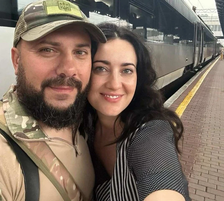 Коли живеш від дзвінка до дзвінка: Вітвіцька зізналася, як переживає розлуку з коханим, поки він на фронті