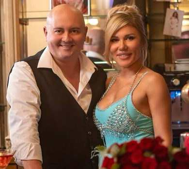 Елтон Ткач, він же Юрій Джон: шоумен насмішив  виконанням хіта Омаргалієвої Не п'яна - закохана. Відео