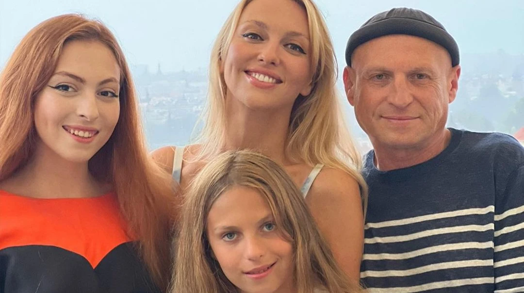 Різниця у віці, емоційні сварки і скандал через Єфросиніну: історія кохання Олі Полякової та Вадима Буряковського