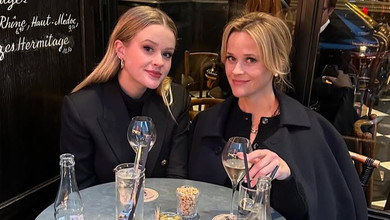 25-річна донька Візерспун дебютувала в кіно у купальнику, схожому на мамин у Білявці в законі. Відео