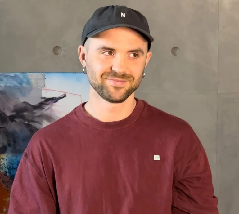 Кацурін показав простий рецепт соковитої котлети по-київськи