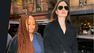 20-річну дочку Джолі й Пітта запідозрили у заручинах з молодим актором через обручку на пальці. Фото