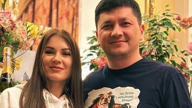 Кім піснею привітав кохану з днем народження та показав романтичні миті. Відео