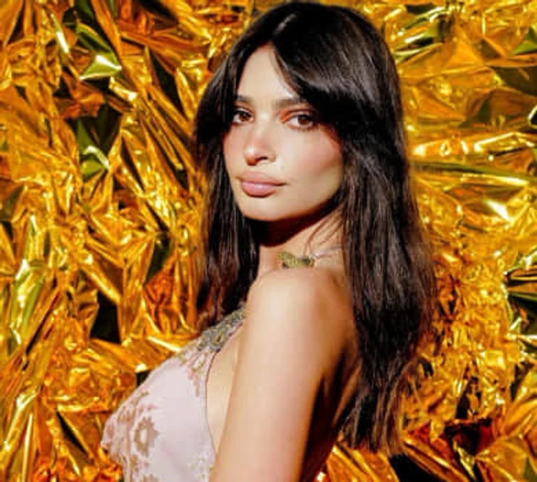 Копія тата: Ратаковскі замилувала відпочинком із 2-річним сином у Франції. ФОТО