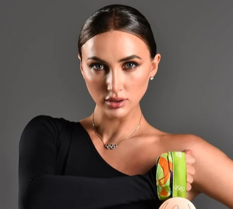 Різатдінова поділилася ефективним тренуванням для сідниць і стегон. Відео