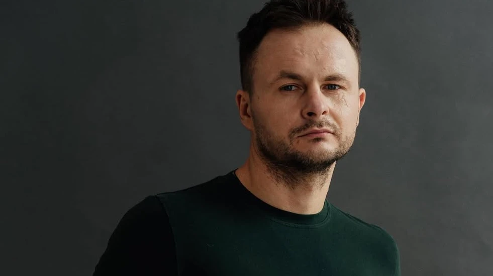 Двійник Сердючки, церковний хор і робота в таксі: цікаве про актора Романа Ясіновського