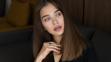 Ні покашляти, ні посміятися: Саша Бо перенесла операцію на животі та показала, як чоловік годував її з ложечки