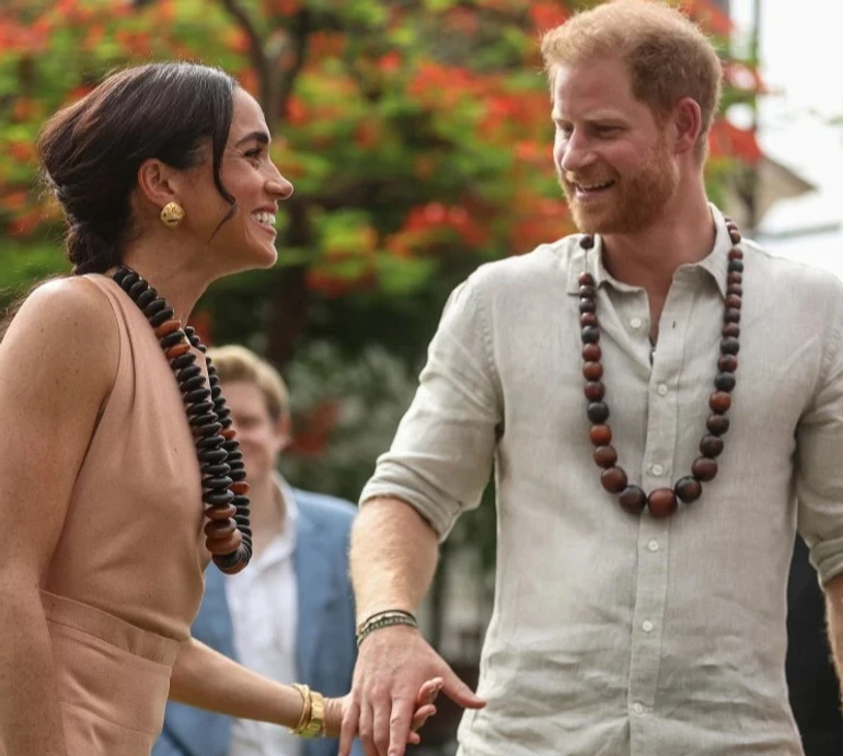 Позаштатні члени королівської родини: інсайдер пояснив, чому поїздка принца Гаррі та Меган до Нігерії може розгнівати палац