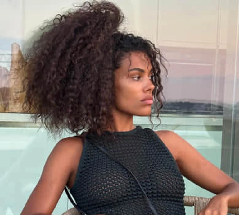 Кунакі в бікіні показала, як на Ібіці проводить час без Касселя