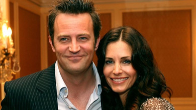 Вдячна за кожну мить: Кортні Кокс у триб'юті Меттью Перрі згадала цікаву деталь про сцену Моніки і Чендлера в ліжку