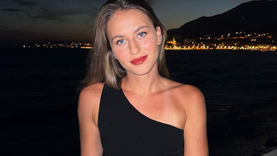 Тенісистка Костюк у бікіні підставила сонцю своє рельєфне тіло. Фото