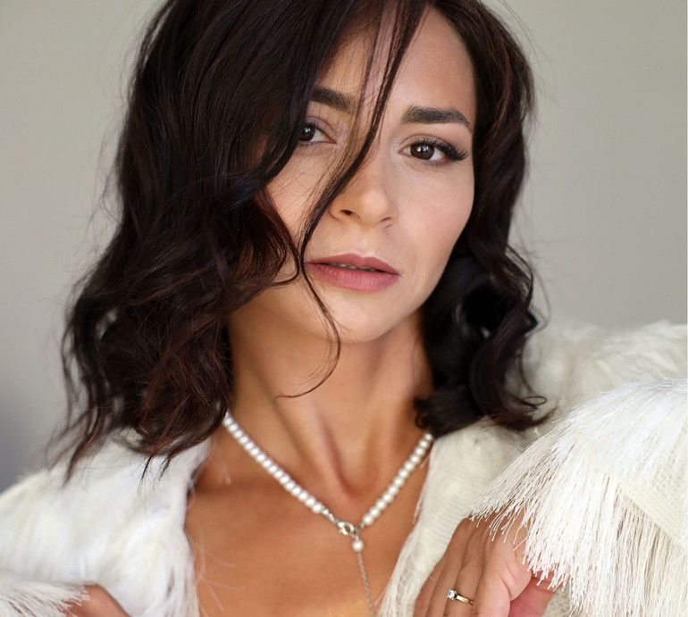 Гвоздьова в купальнику станцювала на снігу і розказала, скільки кіло набрала у відпустці