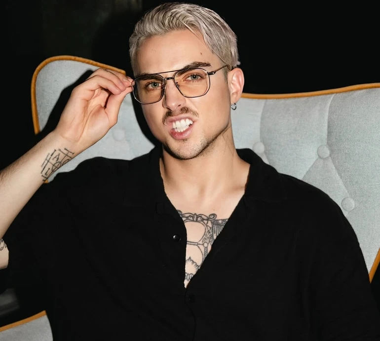 Мені подзвонила Джамала...: пост Melovin про зняття кандидатури з Нацвідбору запустив хвилю кпинів у мережі