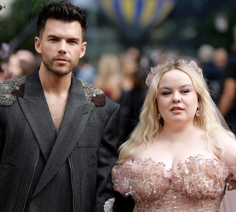 Не як Пенелопа і Колін: що відомо про особисте життя Ніколи Кохлан, Люка Ньютона та інших зірок Бріджертонів