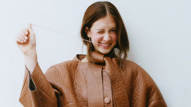 Шкіра, панчохи і хутро: 17-річна донька Кідман у яскравих луках попозувала для модного журналу. Фото