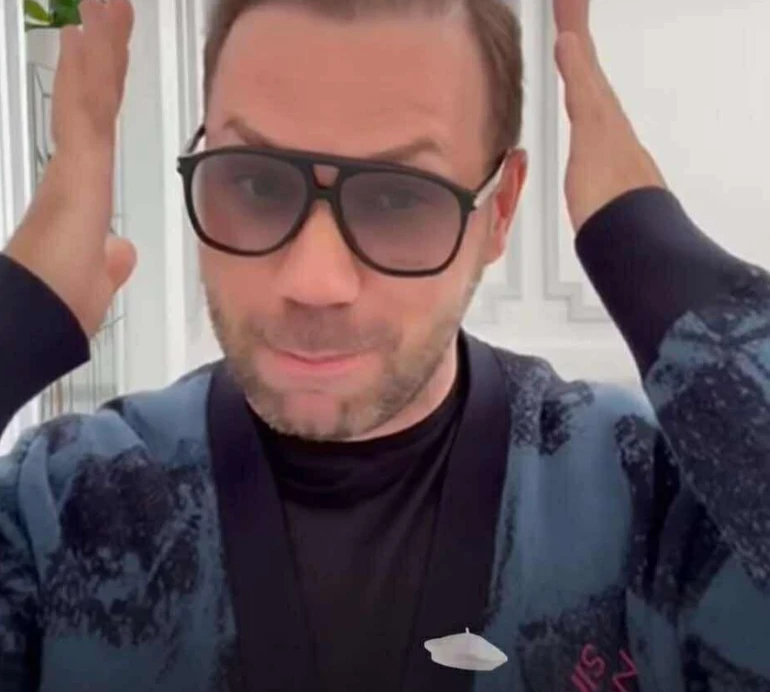 Фетрові, вовняні та з відворотом: Андре Тан назвав наймодніші головні убори цієї осені