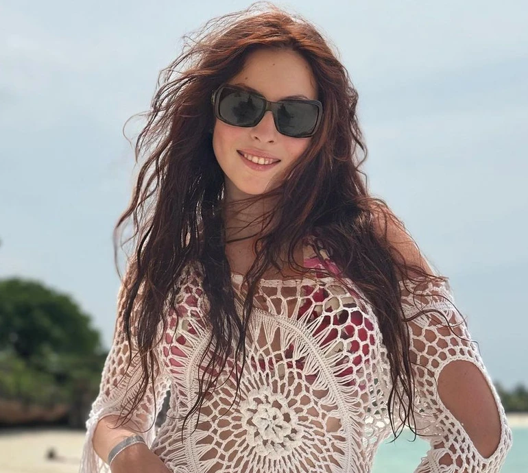 Донька Полякової показалася в палаті після операції. Фото