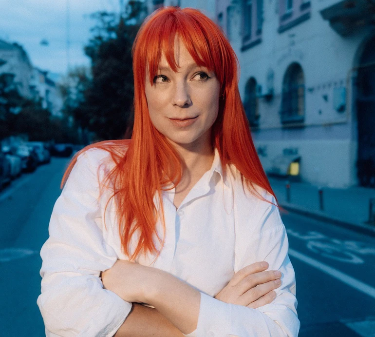 Тарабарова посвітила ніжками у луці школярки та назвала вік своєї внутрішньої дівчинки