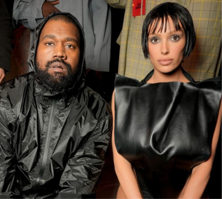 Каньє схвалює: Б'янка Сенсорі посвітила принадами у топі-сітці та колготках