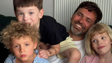 Марсель і борщ: Мірошниченко в кумедному фотосеріалі закарбував любов сина до культової страви