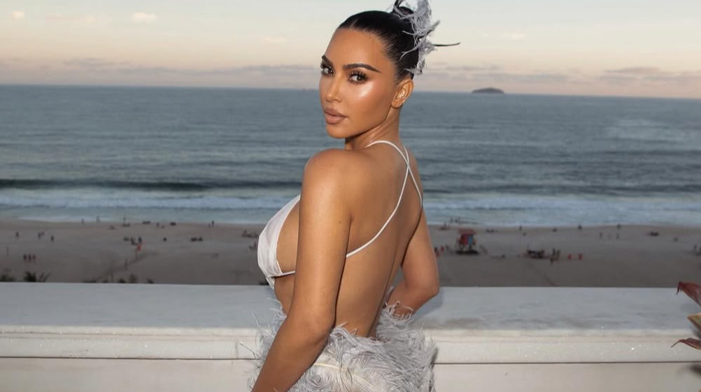 Романтична вечеря і масаж на двох: Кардашян приписують роман із зіркою Формули-1