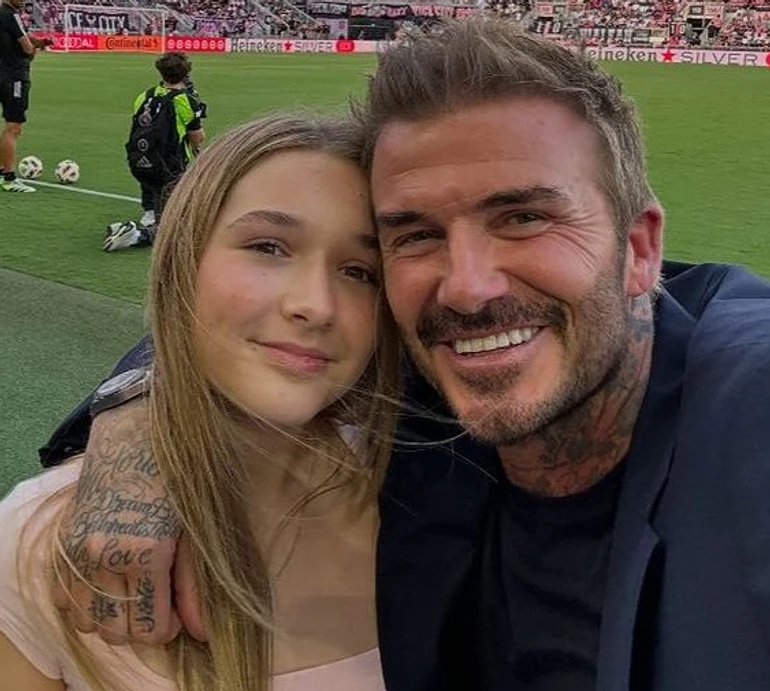 Юна леді з найдивовижнішим серцем: Бекхеми голубливо привітали доньку з 13-річчям. Відео