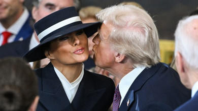 Кондом від поцілунків: капелюх Меланії Трамп на чоловіковій інавгурації став мемом