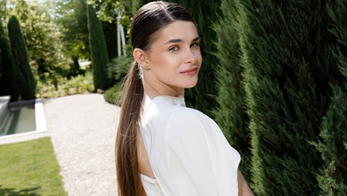 Контракт продовжено ще на рік: Остапчук похвалилася коштовним подарунком від чоловіка на річницю знайомства