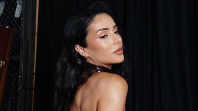 Огнєвіч у блискучій сукні похвалилася формами на ефектних фото