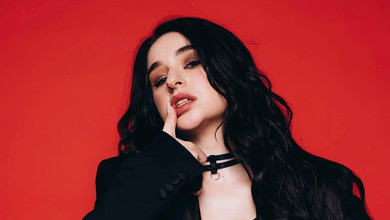 FIЇNKA у купальнику показалася під час відпочинку з подружками. Фото