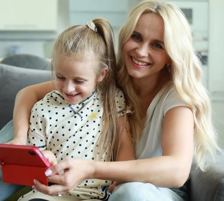 Привела мене під контроль: Ребрик замилувала тренуванням із 6-річною дочкою. Фото