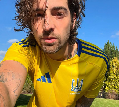 Дантес після схуднення на 10 кіло похизувався оголеним торсом. Фото