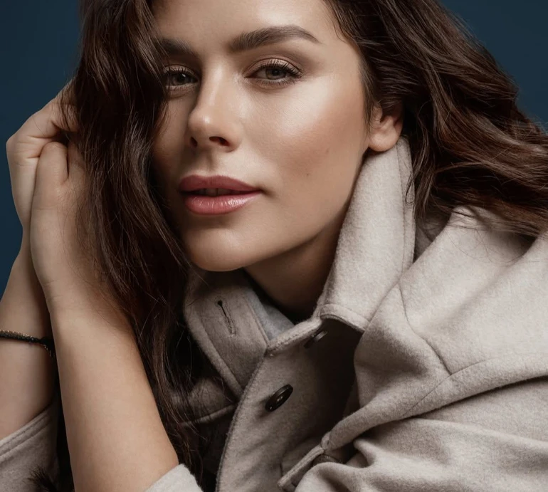 Якщо втрачаєш себе - це не любов: Онуфрійчук звернулася до себе в минулому, попередивши, що буде боляче