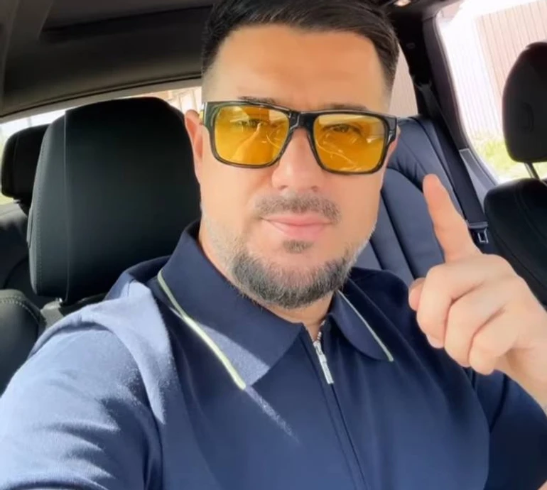 Екс Лорак із коханою та її мамою показалися за святковим столом