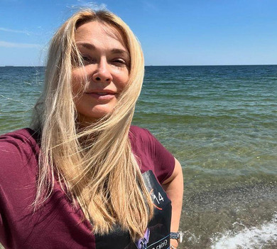 Що це за мачо на горизонті?: Сумська показала голоторсого Борисюка на одеському пляжі