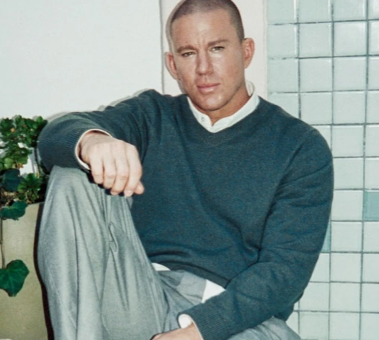 Татума на прем'єрі в Лондоні зазнімкували під час цілунку з 26-річною пасією. Фото