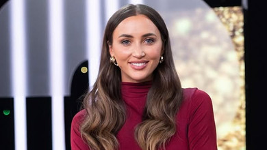 Різатдінова в червоному луці з голим животом повигиналася на підлозі та зізналася, що хоче бути як Джей Ло