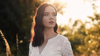 Вчора ти був близьким, а сьогодні чужинцем: Яніна Соколова адресувала пронизливий допис чоловіку, що її зрадив