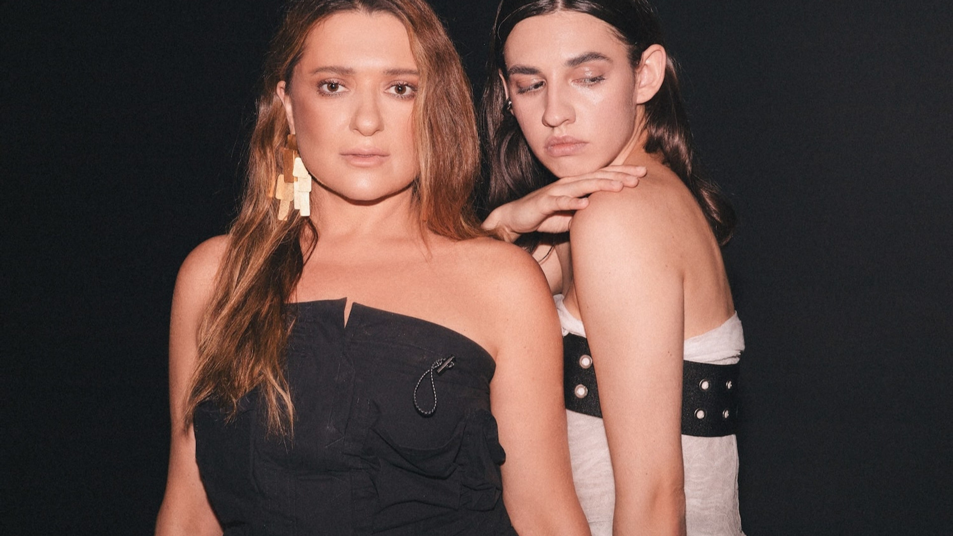 Надихнулися фільмом із Джолі: Могилевська з LeLy45 вразили драматичним кліпом на хіт 2006-го