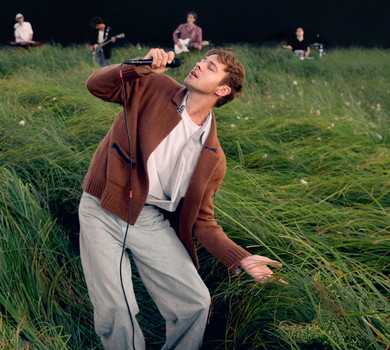 Душа мого тата дала мені знак: Барських презентував щемливий кліп - звернення до всіх, кого більше нема