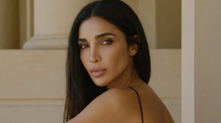 Нарешті разом: Дімопулос після розлуки з 6-річною дочкою влаштувала спільний релакс у Дубаї. Фото