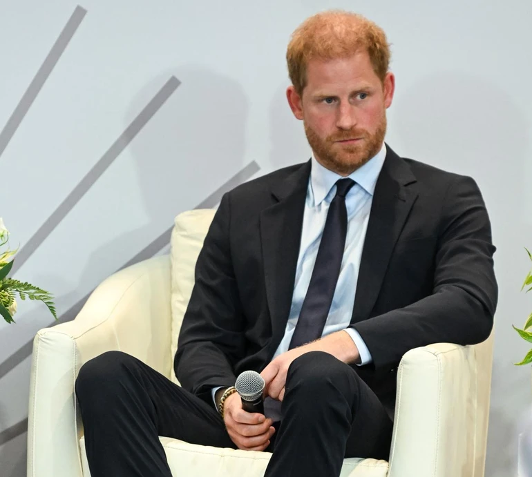 Королю не потрібен син-скиглій: інсайдери вважають, що стосунки принца Гаррі з королівською ріднею вже не відновити