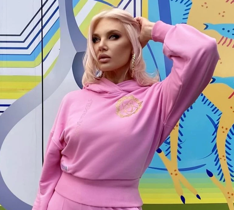 53-річна Вольнова у корсеті зробила те, що завжди вважала вульгарним. ФОТО