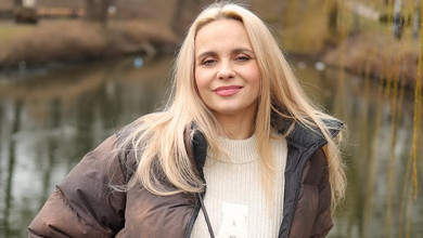 Ребрик у лосинах і яскравій майці показала, як качає м'язи у спортзалі. Фото