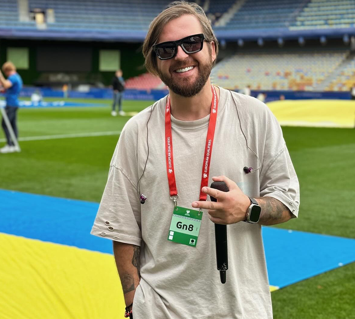 Фронтмен Без обмежень Танчинець возз'єднався із дочкою і сином після багатомісячної розлуки. Фото