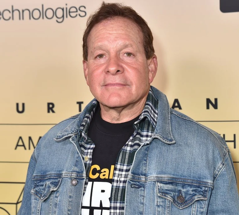 66-річна зірка Поліцейської академії Гуттенберг розлучається з дружиною