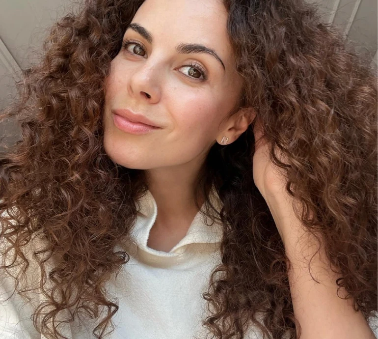 Каменських без мейку пораділа зимовому ранку удома, а Потап знову подався в Іспанію