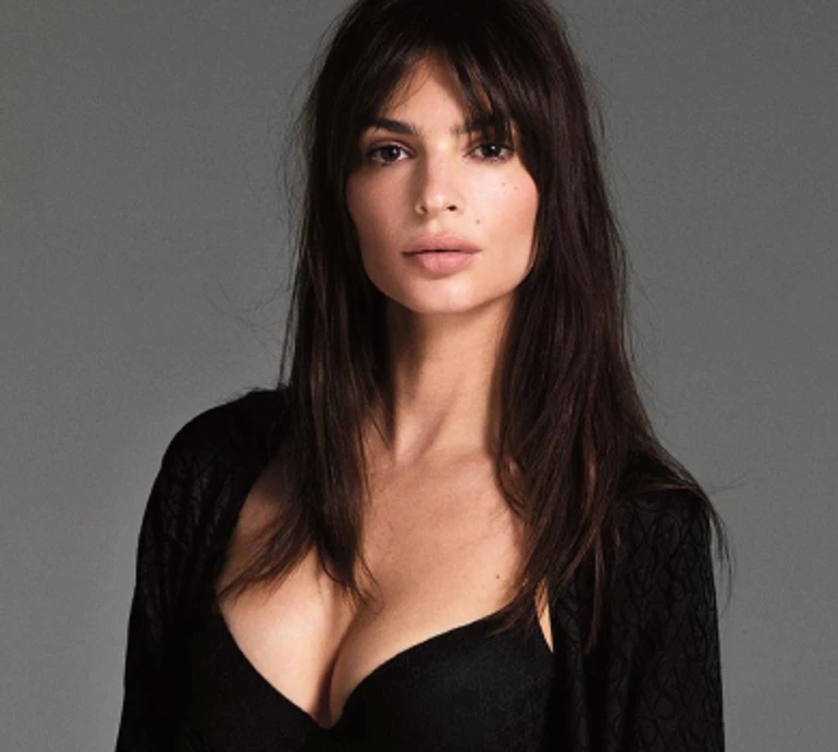 Ратаковскі у компанії ексчоловіка Еністон дала волю емоціям на тенісному матчі