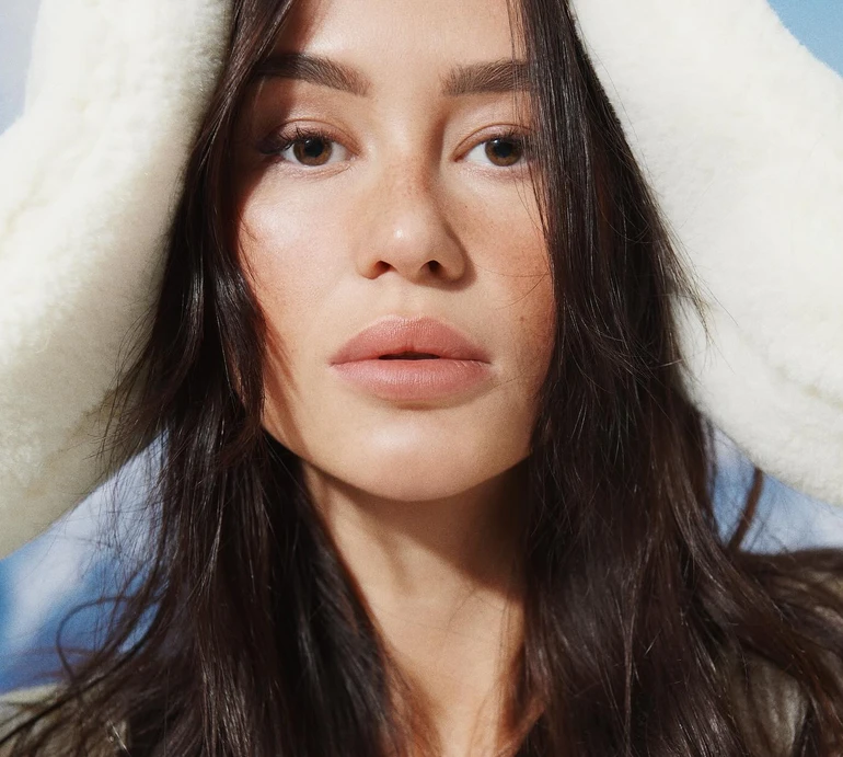 Парфільєва привітала 3-місячного сина тортом і похвалилася добудованим домом